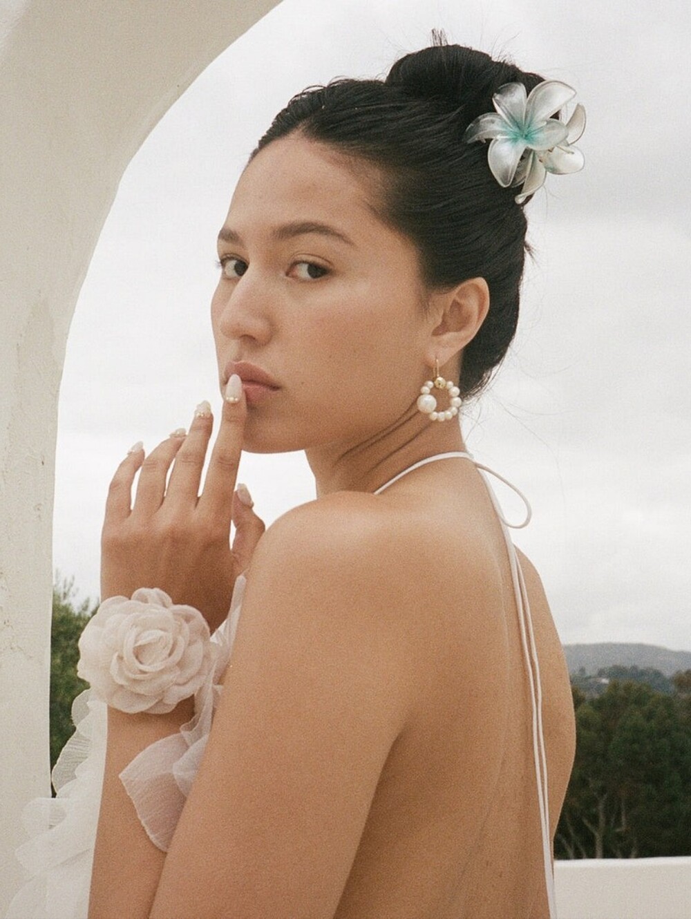 NWT Emi Jay Super Bloom In Aqua Pearl Hair Clip